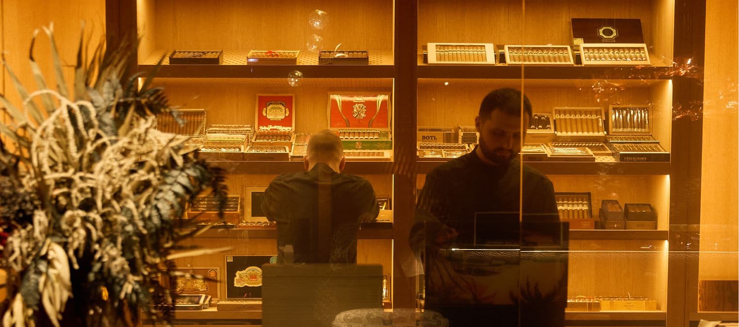 The Life of a Cigar: Storage and Myths